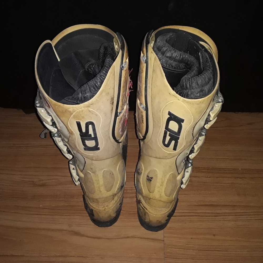 Motorcycle  boots